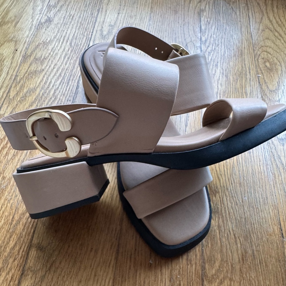 Aerosoles Dove Sandals, Beige, Size US 7W, Never worn
